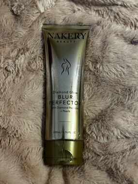 Nakery Beauty Diamond Glow Blur Perfector - Gold Tube